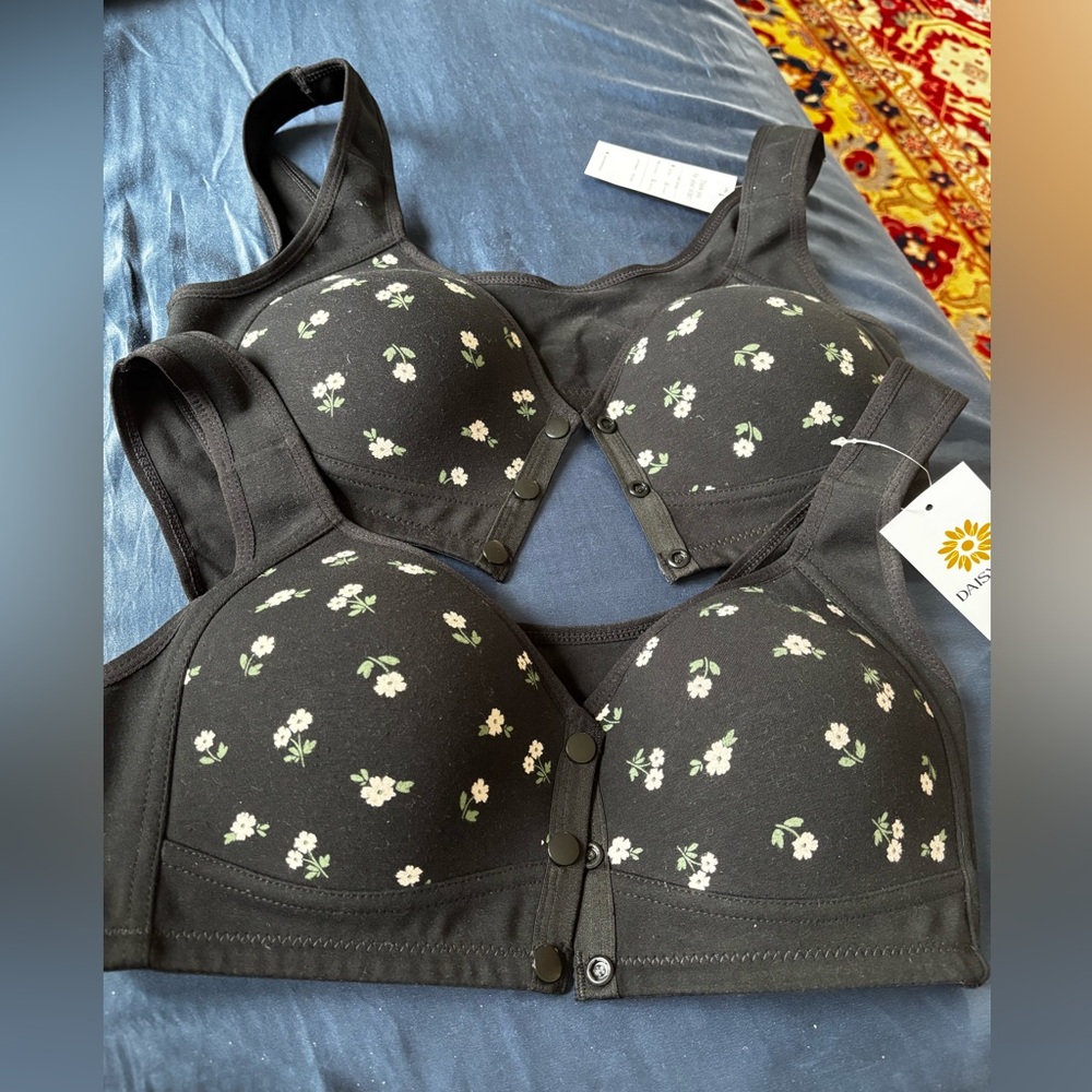 2 Daisy Bras for senior women, Front closure comfortable bras, L, NWT